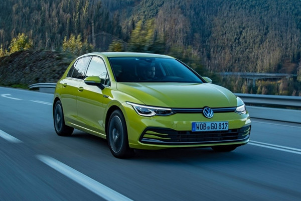 VOLKSWAGEN Golf 8 2.0 TDI Trend
